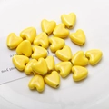 Macro de perles en céramique jaune en forme de cœur avec trous pour bijoux DIY - Jaune