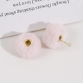 Roze pluche 20mm kralen met gouden metalen oogjes voor DIY oorbellen maken - Lichtroze