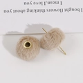 DIY-accessoire met zachte 20mm pluche ronde kralen in lichtbruin voor het maken van sieraden - Lichtkoffie