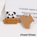 Dettaglio cabochon panda in resina 21mm*27mm per fermagli capelli e DIY - Panda Sul Ramo