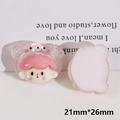 Makroansicht der Mädchen-Harzanhänger mit Bärenmütze und Maßangaben von 21mm*26mm - Rosa Bärenhut Stil (B42-1-1)