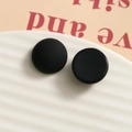 Minimalistische schwarze matte runde Harz-Ohrstecker mit Gummilack-Finish für Damen - Rund Schwarz
