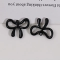 Minimalistische schwarze Schleifen-Anhänger für DIY-Schmuck, Ohrringe und Ketten - Schleife (Mit Loch) / Schwarz