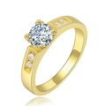 Eleganter vergoldeter Ring mit rundem Brillant-Mittelstein und Seitenakzenten - US Größe 7.25 / Vergoldet - Weißer Zirkon