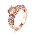 Bague en or rose avec cristal de champagne rond et micro-pavage de zircons blancs - Taille US 7.25 / Couleur Or Rose - Zircone Champagne