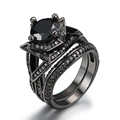 Zweiteiliges Ringset in Schwarzgold mit großem schwarzem Zirkon und Pavé-Besatz - Schwarzgold Schwarzer Stein Weißer Rand