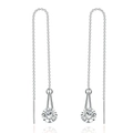 Orecchini lunghi a nappina in argento con pendenti in zircone su sfondo bianco - Argento (E684)