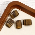 Macro-opname van rechthoekige tijgeroogkralen met natuurlijke textuur voor DIY-sieraden - Nr. 14 (Bruingeel tijgeroog rechthoekige stijl) (Nr. 14 één stuk)