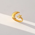 Anillo abierto dorado con diseño celestial de luna creciente y estrella, acabado pulido - Estilo Estrella Luna Dorada (209)