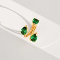 Verstellbarer goldener Edelstahlring im Doppel-Design mit drei smaragdgrünen Edelsteinen - Drei-Stein Birne Grüner Edelstein Stil (499)