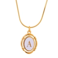Collana a catena serpente in acciaio al titanio dorato con ciondolo ovale lettera A - Lettera A