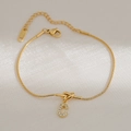 Vergulde slangenketting armband met knoop en fonkelende hanger met letter C-kristal - Letter C