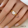 Anello regolabile in acciaio inossidabile dorato con cuore in smalto bianco e catena - Design Traforato a Catena di Cuore (266)