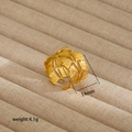Dettaglio dell'anello a foglia di ginkgo dorato da 14mm con venature delle foglie incise - Anello Foglia di Ginkgo Traforato (4) / Oro