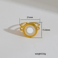 Anillo de acero de titanio dorado con círculo de esmalte blanco y grabado vintage - Estilo Redondo Blanco con Borde Dorado y Rayos de Sol (318)