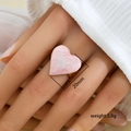 Anello regolabile placcato oro con ciondolo a cuore in marmo rosa da 20mm - Ornamento a Cuore Texturizzato Rosa (281)