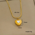Collana a cuore in acciaio inossidabile dorato con intarsio in conchiglia bianca - Stile Cuore Bianco 3D (C-1-25)