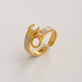 Bague ajustable en acier inoxydable doré avec émail blanc et détails gravés - Style Texte de Forme de Clé Créative (234) / Or