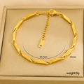 Vista detallada de la pulsera de cadena de acero inoxidable chapada en oro de 18 quilates - Estilo de Patrón Geométrico Dorado (C-1-34)