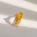 Vue détaillée d'une bague papillon en or mat avec texture métallique évidée élégante - Style de Forme Creuse de Papillon (194) / Or Mat