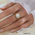 Anillo de acero inoxidable chapado en oro de 18K con relieve circular y diámetro de 12,4 mm - Estilo Hueco de Triple Capa de Relieve de Rosa