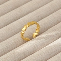 Anello in acciaio inossidabile placcato oro 18k con motivo a cuori intrecciati - Stile Lucido con Cuori Collegati (184) / Oro