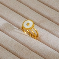 Anello regolabile a tre strati d'oro con disco in smalto bianco e motivo a stella - Stile Stella in Smalto (257) / Oro