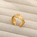 Anillo de hoja dorado ajustable con textura detallada de acero inoxidable estilo vintage - Abierto Ajustable / Estilo en Forma de Hoja Envolvente (112) / Dorado