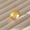 Anello regolabile in acciaio inossidabile placcato oro 18k con finitura martellata - Stile Artigianale Martellato Texturizzato (305)