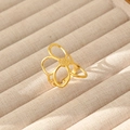 Elegante anello in acciaio inossidabile placcato oro 18k con design a fiore 3D - Stile Floreale a Cinque Petali 3D (316)