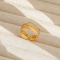 Anillo ajustable de tres capas en acero dorado con rayas verticales y textura trenzada - Abierto Ajustable / Estilo de Rayas Verticales Multicapa (199) / Dorado