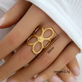 Anillo de flor dorado ajustable con diseño de cuatro pétalos y centro texturizado - Abierto Ajustable / Estilo Flor de Cuatro Pétalos (316)