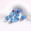 Detailansicht von 10mm blauen Glasperlen mit lila Herzmuster für DIY-Schmuckzubehör - Hellblaue Herz-Rundperle (18#) / 1 Stück / Hellblau
