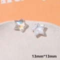 Détail macro de breloques étoiles irisées de 13 mm en résine pour bijoux DIY - Étoile Iridescent Transparent
