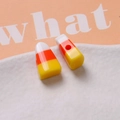 Λεπτομέρεια από χάντρες ρητίνης candy corn σε λευκό πορτοκαλί κίτρινο για κοσμήματα - Στυλ Candy Corn (Διάτρητο) / 1 Τεμάχιο / Λευκό Πορτοκαλί Κίτρινο