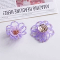 Handgefertigte lila Perlenblume mit goldenem Metallsockel für DIY-Schmuckzubehör - Hellviolett