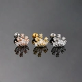 Detailansicht der Kronen-Ohrknorpel-Stecker mit Zirkonia in Gold, Silber und Roségold - Fünf Steine Luxuskron (CC051-1) / Weißgold