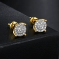 Primer plano de pendientes de rosca chapados en oro con circonitas cúbicas brillantes - Bicolor Oro y Plata