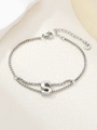 Detail van de zilveren dubbellaagse roestvrijstalen armband met letter S-hanger - Zilveren S-Vorm