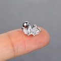Silberner Piercing-Stecker mit marquise-geschliffenen Zirkonia und sicherem Schraubverschluss - Vier Steine Fächer Marquise (CC105-1) / Weißgold