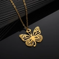 Gouden vlinder hanger ketting met fijn uitgesneden ontwerp en elegante O-schakel - Letter J