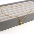 Elegante vergoldete Edelstahlkette mit einem markanten 3D-Großbuchstaben C-Anhänger - Buchstabe C Stil (Gold C)