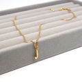 Minimalistische Edelstahlkette in Gold mit einem Buchstaben-J-Anhänger für Damen - Buchstabe J Stil (Gold J)