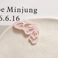 Detail of pink acetate butterfly charm with marble texture for DIY jewelry making - Left Wing / Light Pink