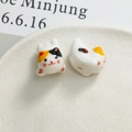 Macro shot of handmade calico cat ceramic beads with glossy glaze for DIY jewelry making - Cat (81#) / 1 Piece / Black Orange