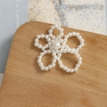 Accesorio de flor de perlas hecho a mano con cuentas blanco crema para joyería DIY - Estilo de Flor de Perlas Artificiales / Blanco