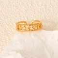 Bague ajustable dorée avec motif ajouré en losange et pierre précieuse ambre - Style Strass Losange Abricot (k-01)