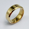 Bague homme 8mm en acier inoxydable doré avec finition polie et bords biseautés - US 6 / Or Brillant