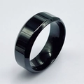 Bague noire en acier inoxydable de 8 mm avec bords biseautés et finition polie miroir - US 6 / Surface Brillante Noire
