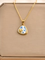 Collana dorata con pendente triangolare in smalto blu e bianco su base marrone scuro - Madreperla Oro